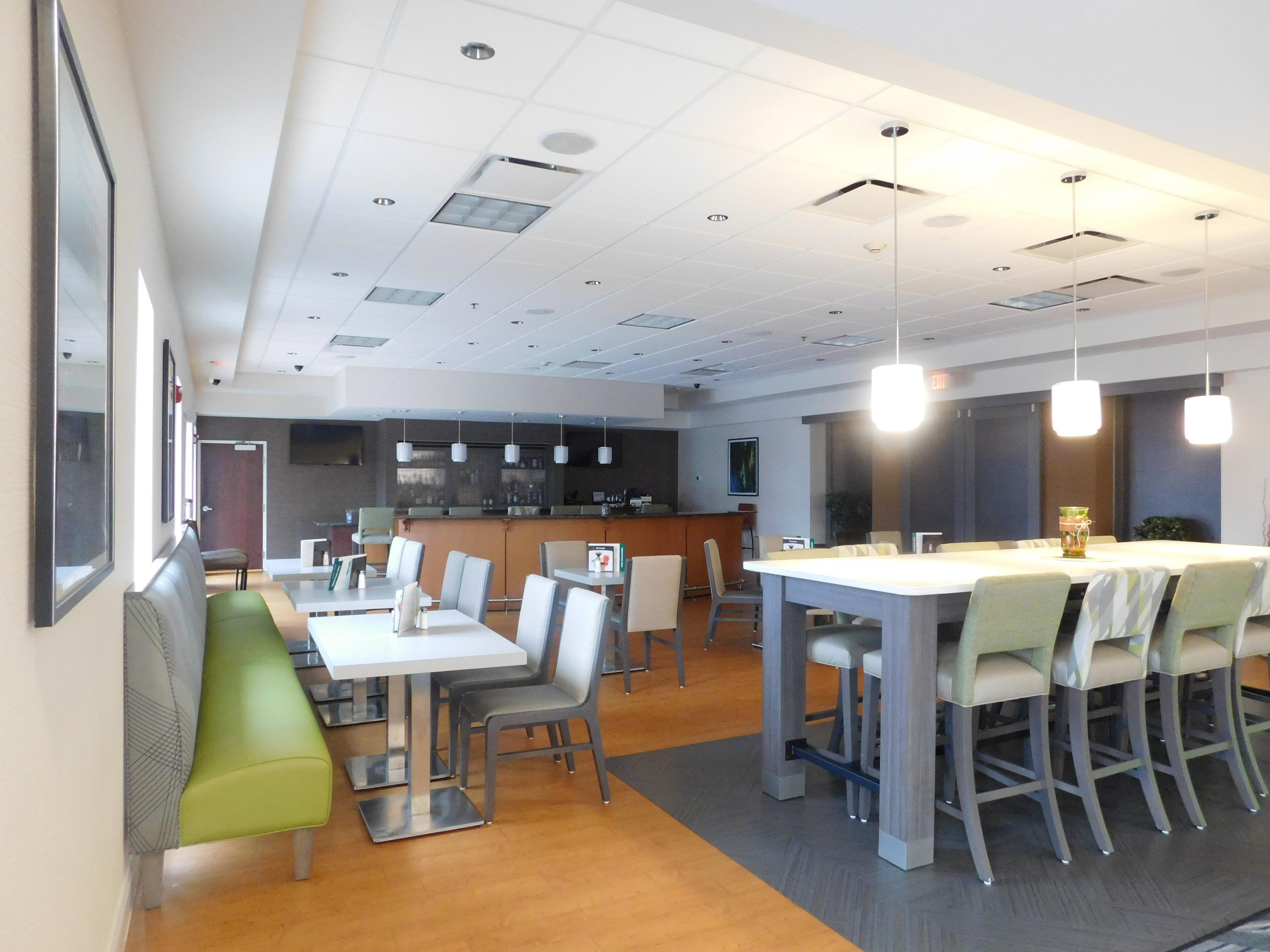 Holiday & - Marketplace By Ihg Hotel