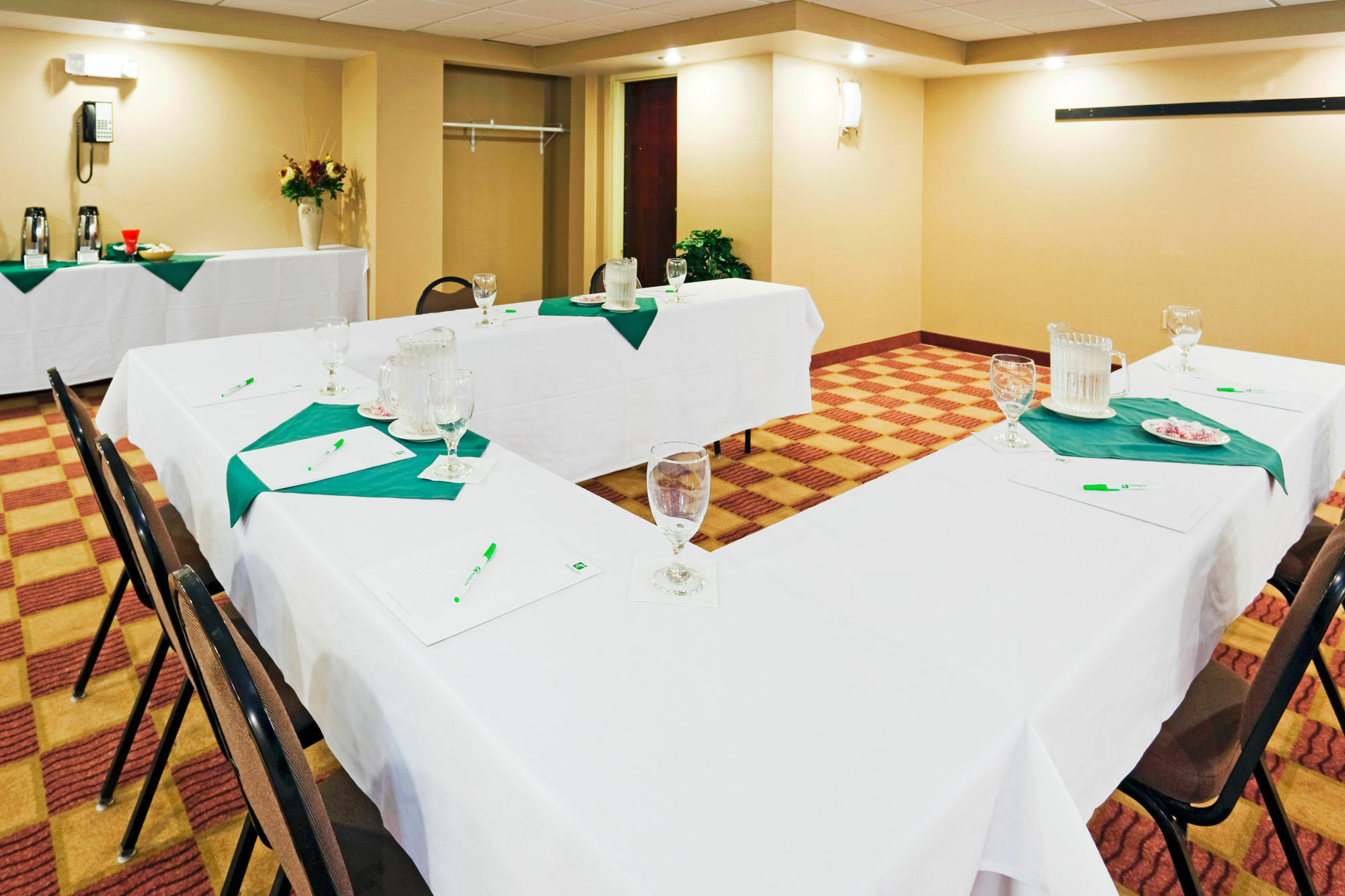 Holiday & - Marketplace By Ihg Hotel 3*